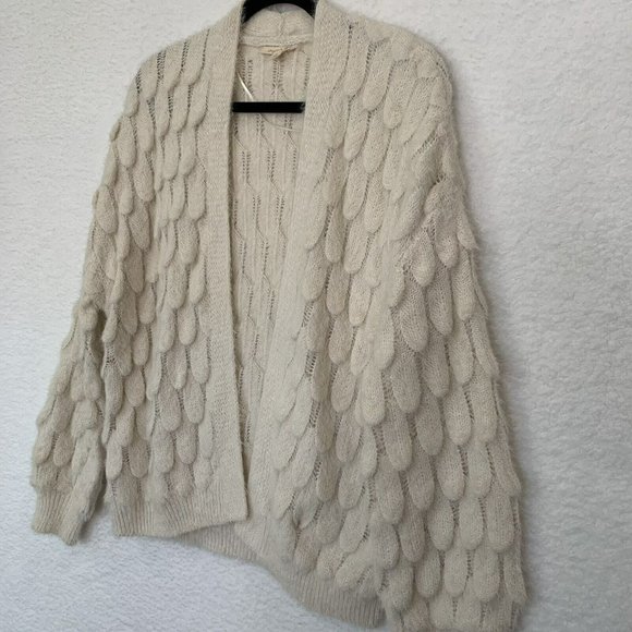 Mystree Sweaters - Mystree Women’s Small Off White Feather Style Texture Cardigan Anthropologie